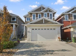 3895 Robins Cres NW, Edmonton, AB T5S 0M8