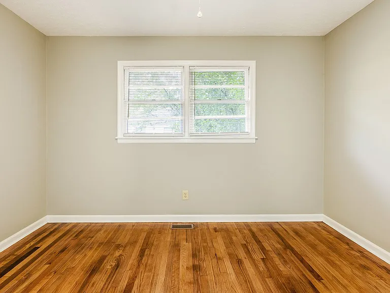 3523 Rosehill Rd — Photo 16