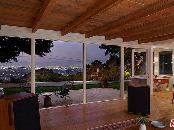 4th image of 14280 Mulholland Dr