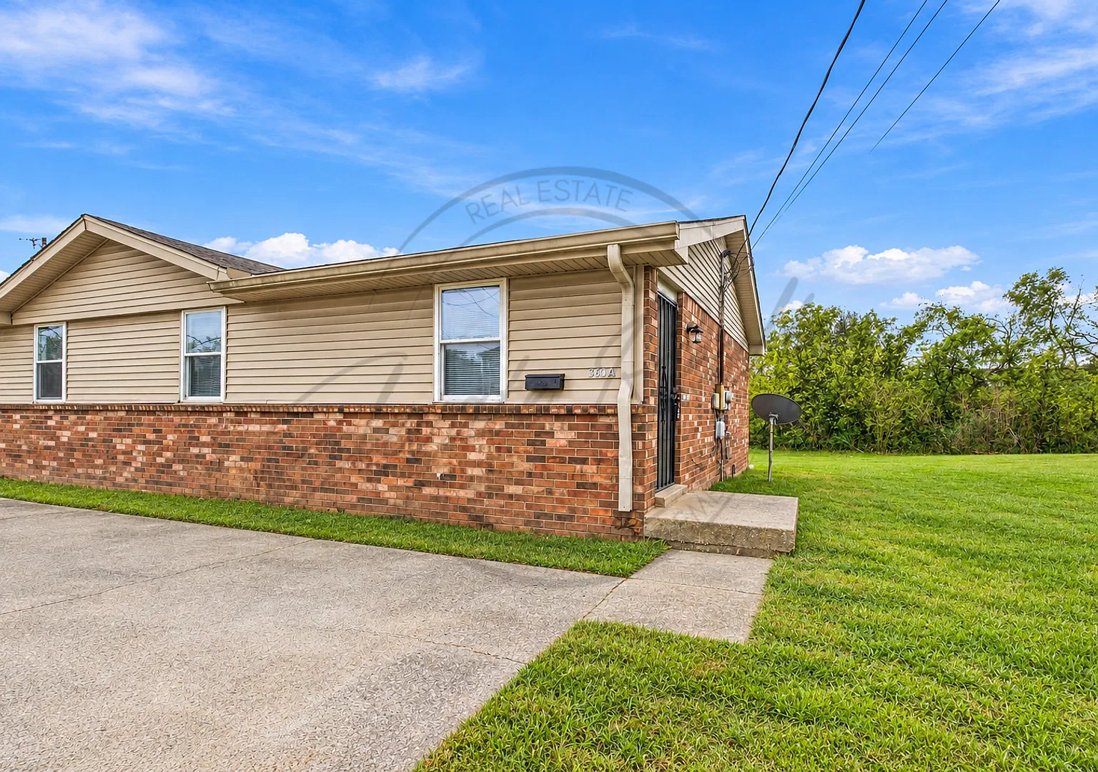 One Mont Free Rent: — Photo 1