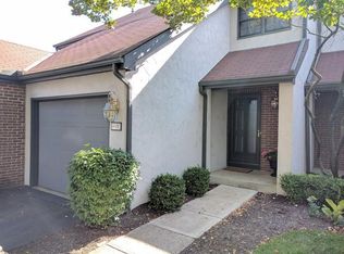 6678 Willow Grove Ln, Dublin, OH 43017