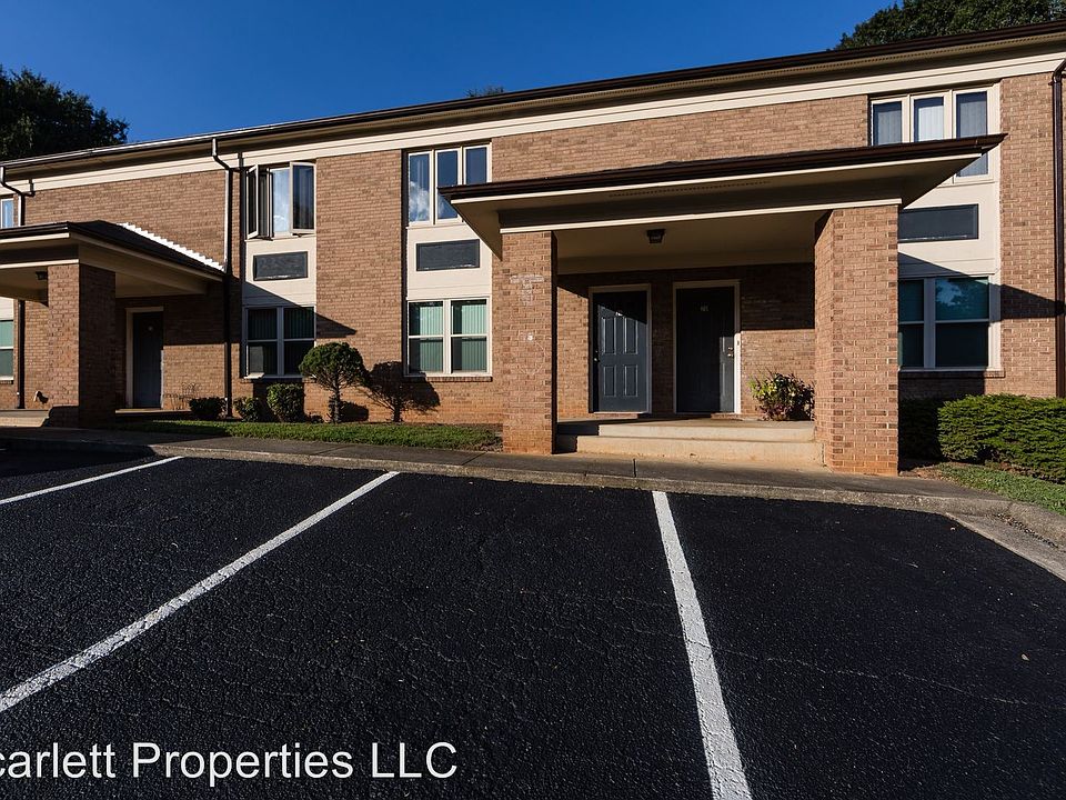 2nd image of 3900 N Center St APT 15