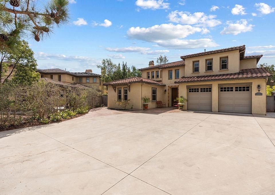 1st image of 813 Genoa Way