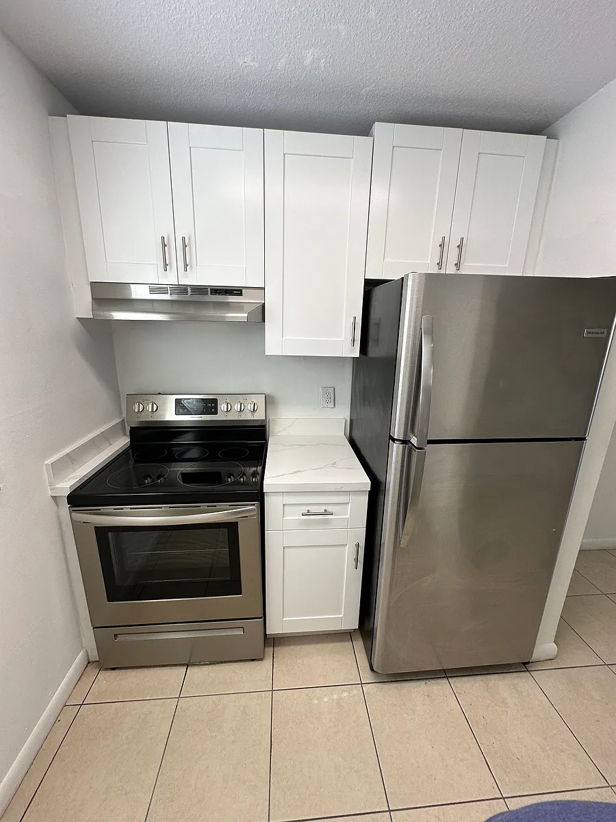 Building Photo - 8806 NW 38th Dr #17