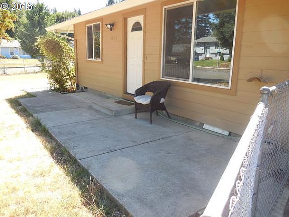 5th image of 3804 NE 151st Ave