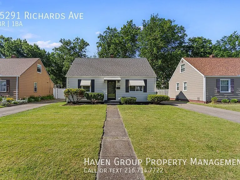 25291 Richards Ave — Photo 1