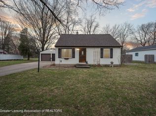 742 W Willoughby Rd, Lansing, MI 48911
