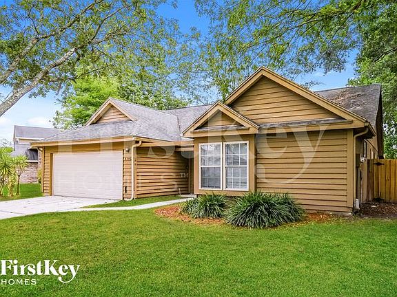 2nd image of 8546 Moss Pointe Trl S
