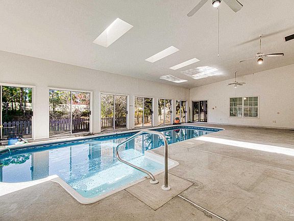 3rd image of 6335 Summer Lakes Ln