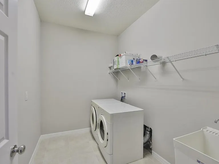 Extra Large Laundry Room