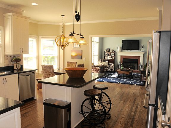 2nd image of 313 Julianna Cir