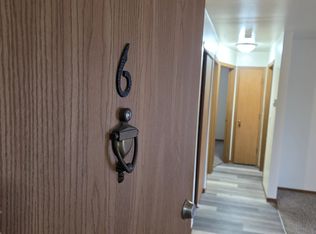 649 Foxtree Cir #6, Burlington, WI 53105