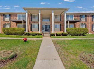 6145 Orchard Lake Rd APT 201, West Bloomfield, MI 48322