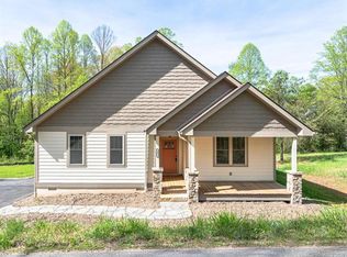 24 Ben Lippen Rd #A, Asheville, NC 28806