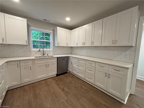5th image of 1700 Ball St