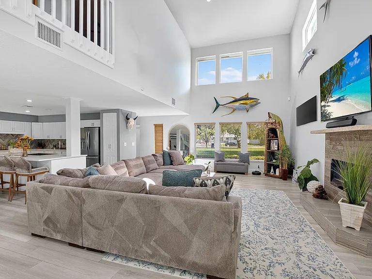 6701 Hillside Ln — Photo 15