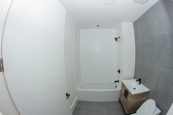 Rented by Cyberapts Management | media 13