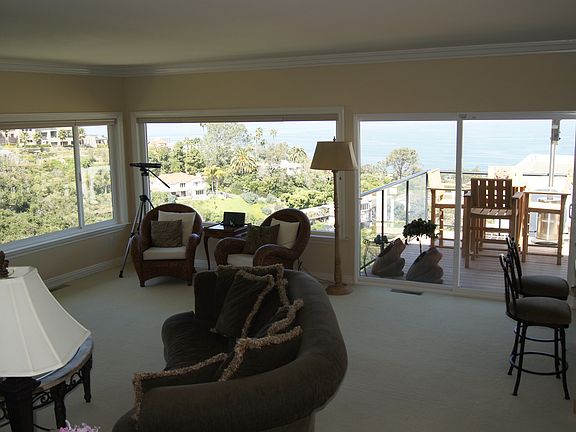 Large Family Room. Dinning Room