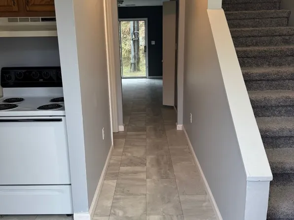 1130 State Route 40 W, Staffordsville, KY