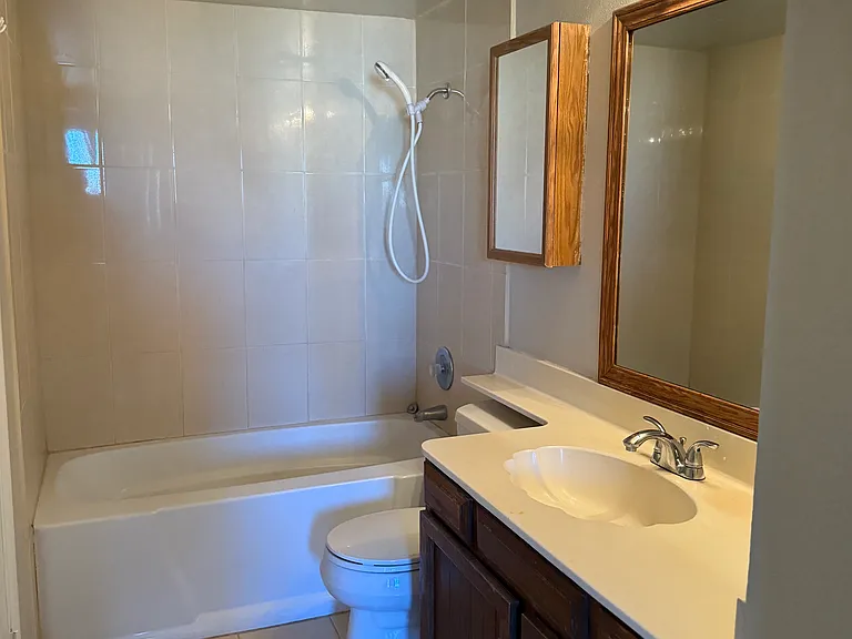 8225 N Central Ave #33 — Photo 15