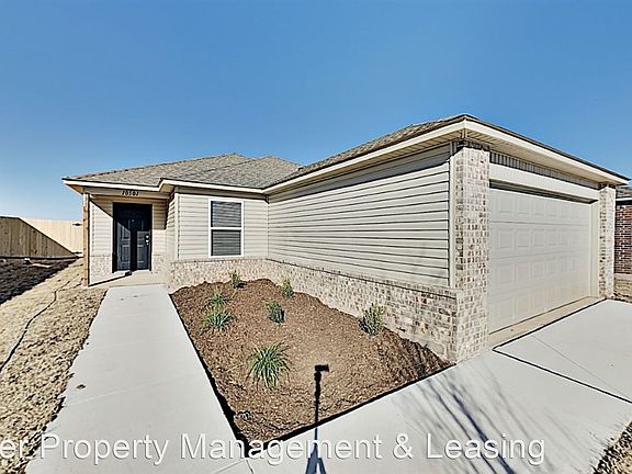 2nd image of 10501 NW 19th St