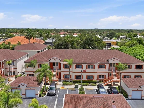 3958 Mediterranea Cir #411, Sarasota, FL 34233