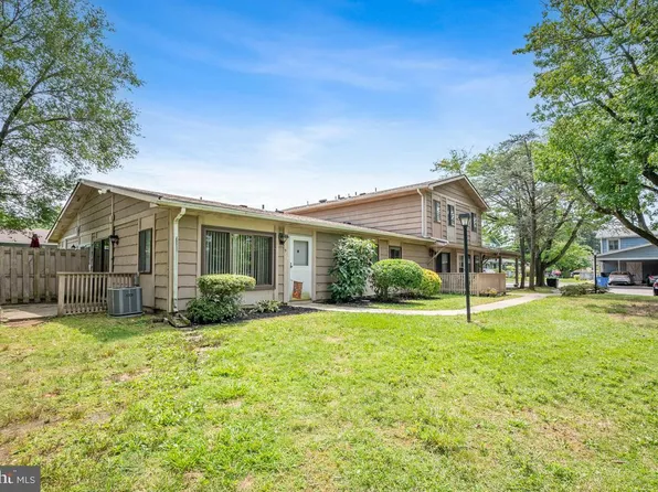9 Maplewood Ct, Paulsboro, NJ 08066