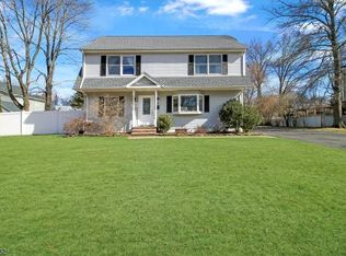 7 Harvard Way, Oakland, NJ 07436