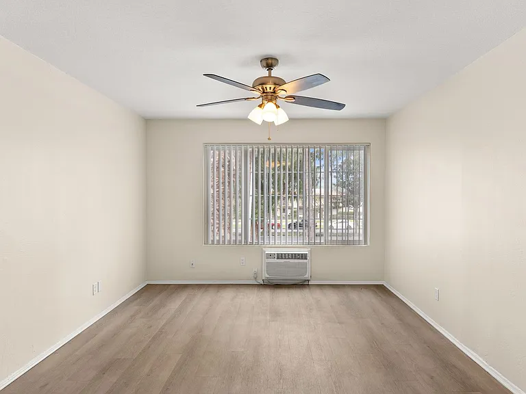 Applewood Apartments — Photo 98