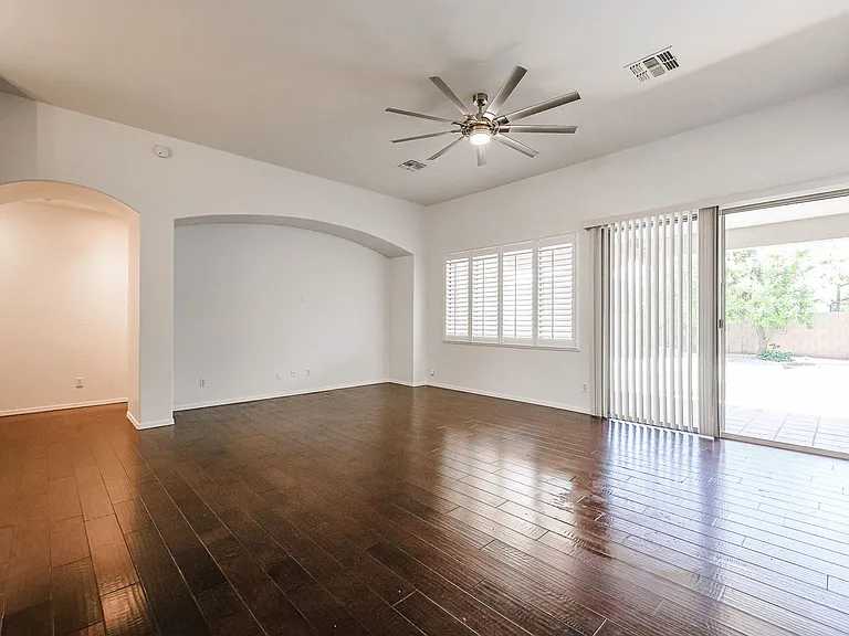 445 W Seagull Dr — Photo 10