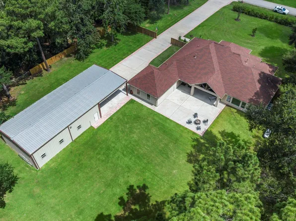 19522 Riverwalk Dr, Porter, TX 77365