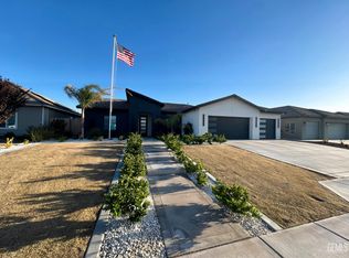16525 Chloe Ct, Bakersfield, CA 93314