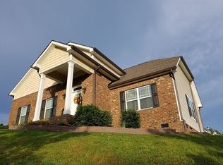 500 Whirlaway Ct, Burns, TN 37029