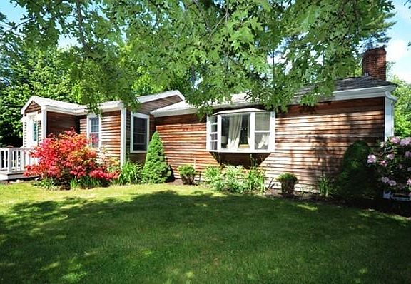 2nd image of 85 Annawon Dr