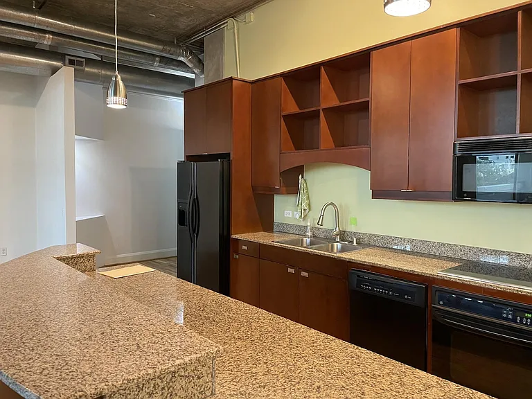 1401 Calumet St #300 — Photo 12