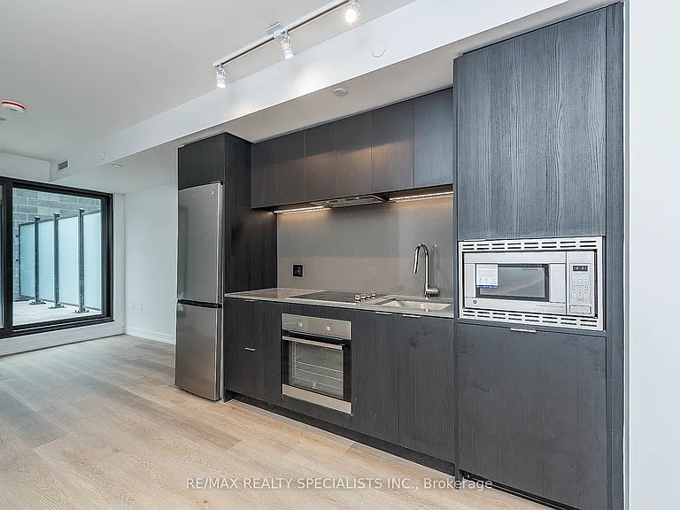 1 Jarvis St #305 — Photo 8