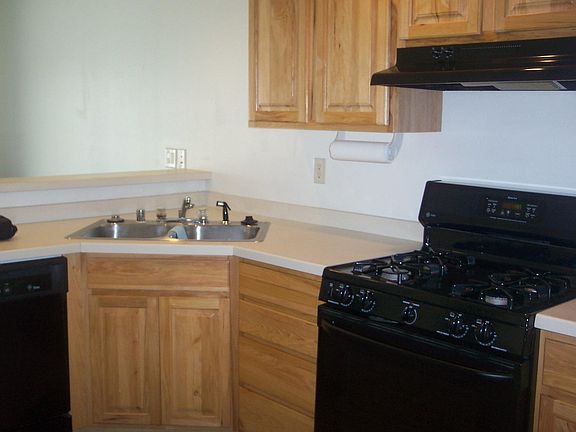 4th image of 170 S Lar Ann St #1