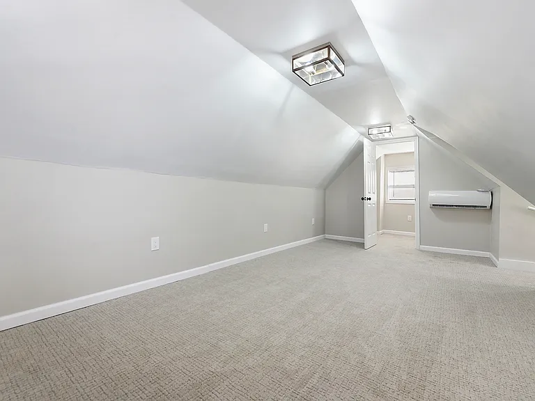 440 Ruxton St — Photo 26
