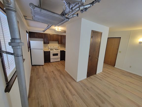 3rd image of 908 Grand Ave #B