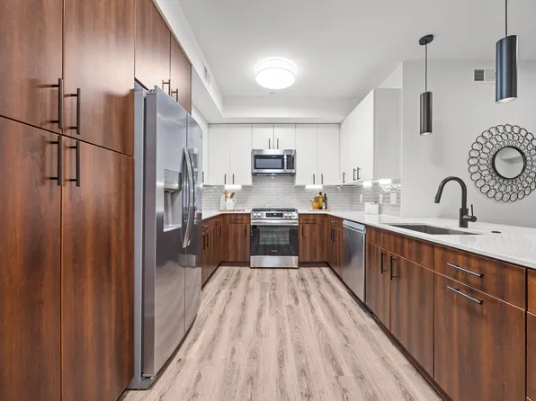 615 W Peace St #308, Raleigh, NC 27605