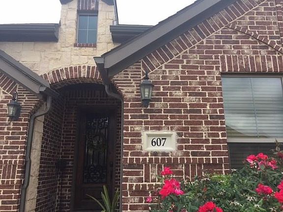 3rd image of 607 Deverson Dr