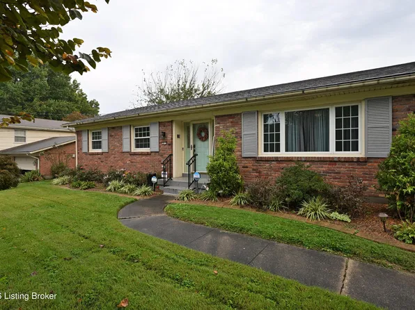 3812 Crestridge Dr, Louisville, KY 40272