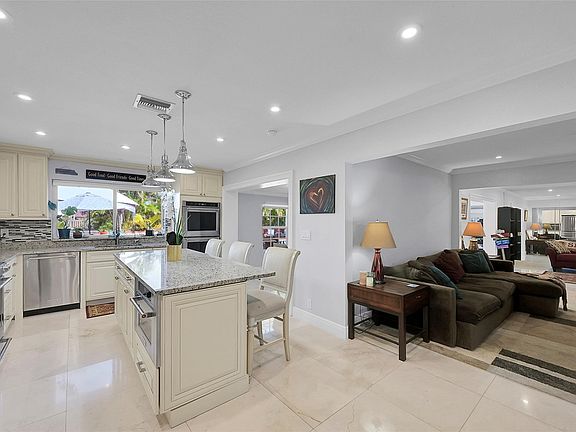 5th image of 4575 Glenwood Drive