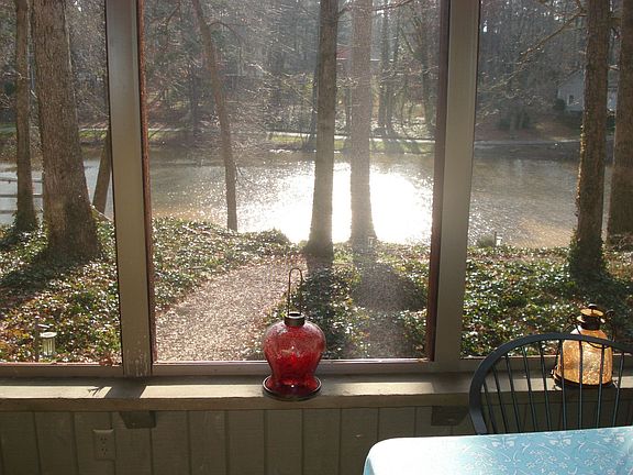 water's edge is property line