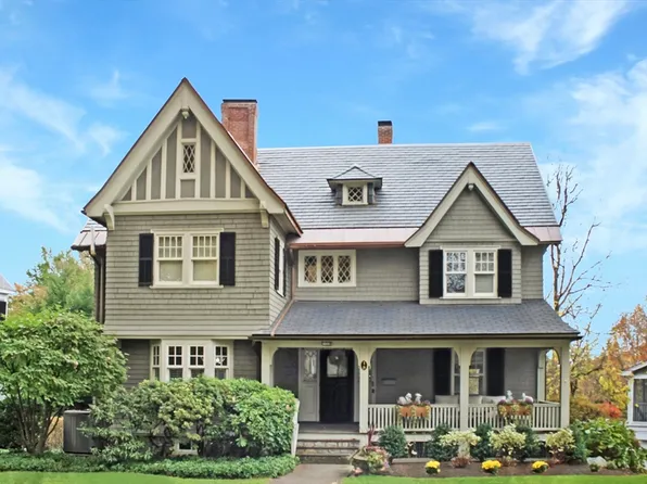 5 Pine St, Winchester, MA 01890