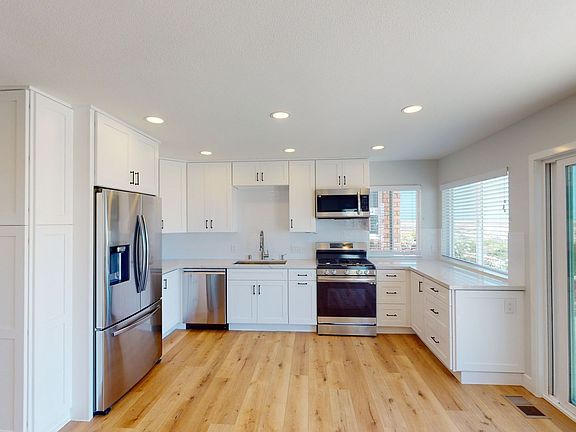 2nd image of 1127 E Balboa Blvd #A
