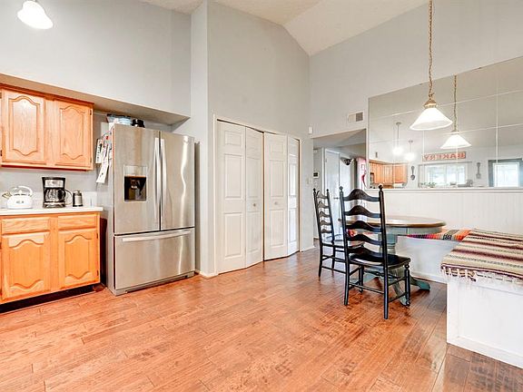4th image of 509 Rosewood Ln