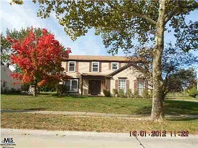 3rd image of 5863 Faircastle Dr