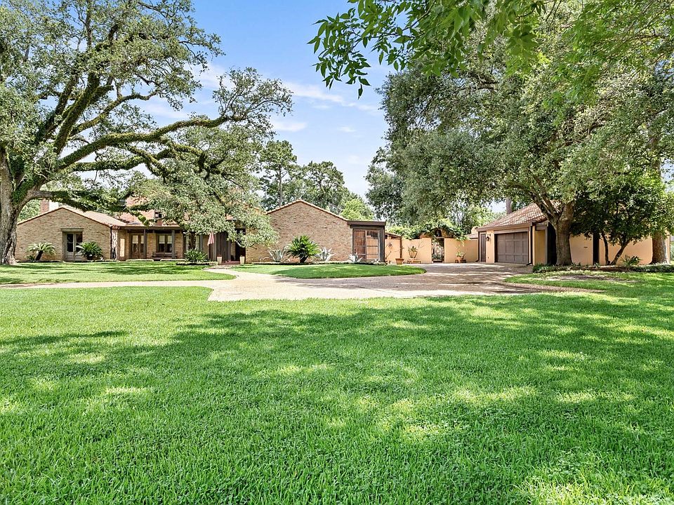 1st image of 8220 Evangeline Ln