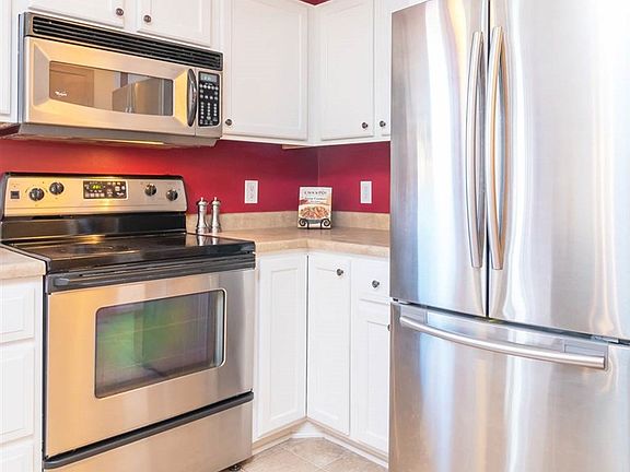 5th image of 4807 Bautista Dr